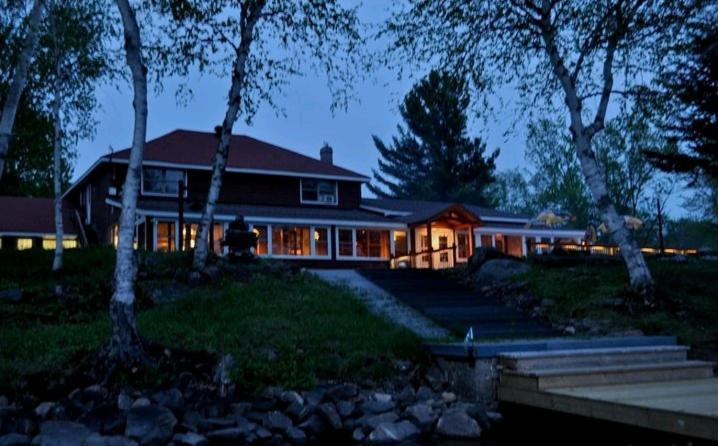 Red Umbrella Inn Minden Hills Екстер'єр фото